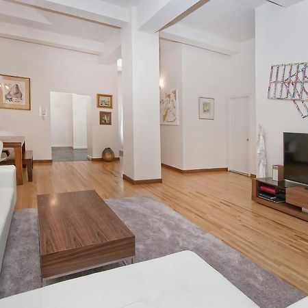 Luxury Apartments Next To Times Square Нью-Йорк Номер фото