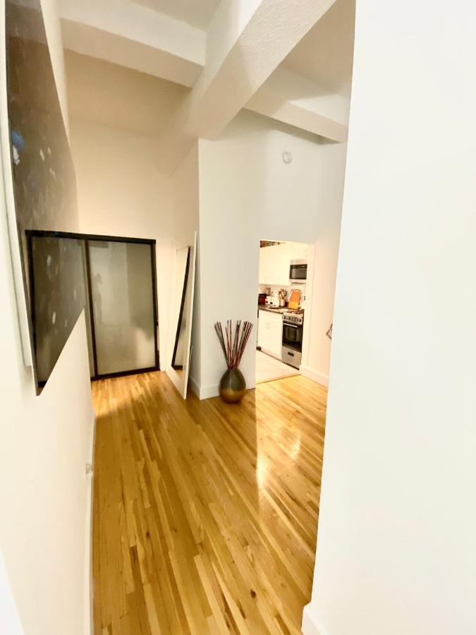 Luxury Apartments Next To Times Square Нью-Йорк Екстер'єр фото