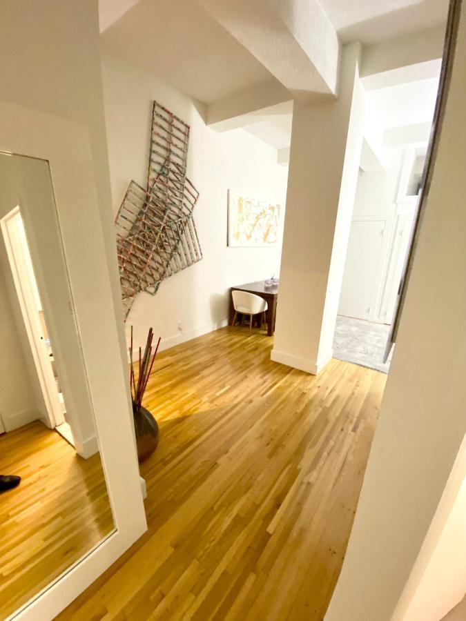 Luxury Apartments Next To Times Square Нью-Йорк Екстер'єр фото