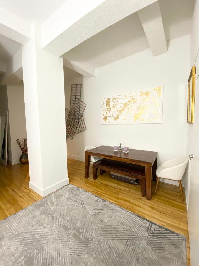 Luxury Apartments Next To Times Square Нью-Йорк Екстер'єр фото