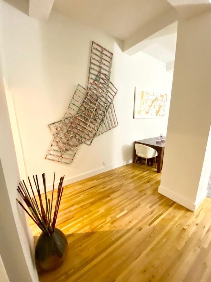Luxury Apartments Next To Times Square Нью-Йорк Екстер'єр фото