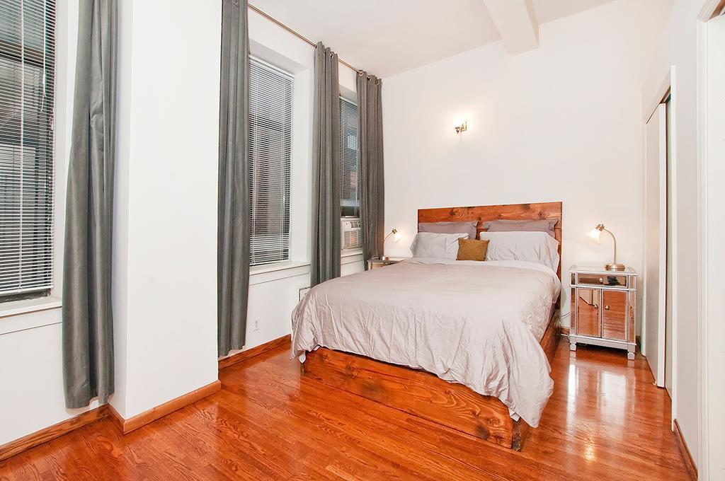 Luxury Apartments Next To Times Square Нью-Йорк Номер фото
