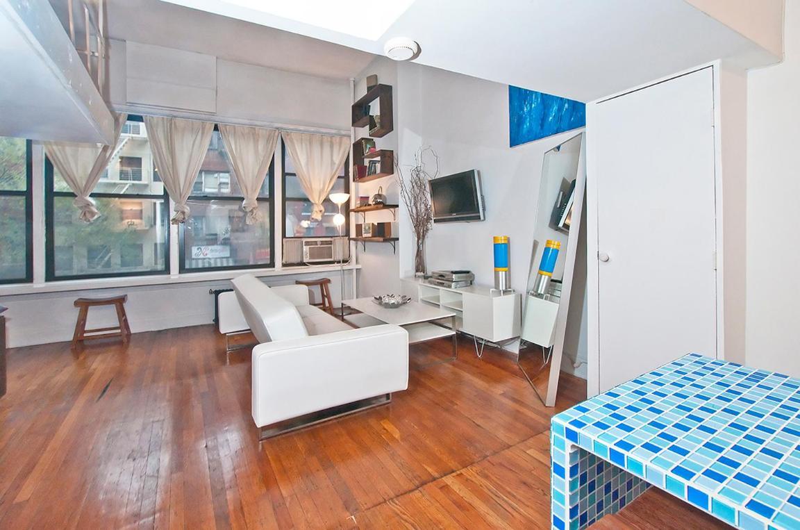 Luxury Apartments Next To Times Square Нью-Йорк Екстер'єр фото