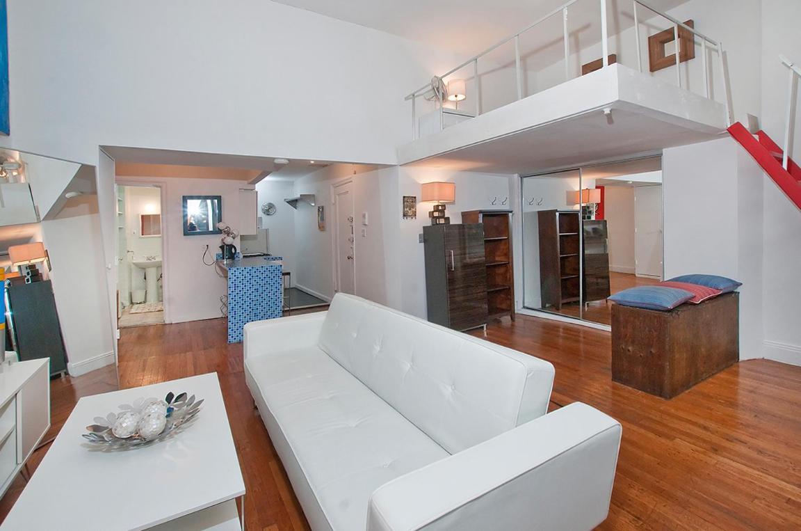 Luxury Apartments Next To Times Square Нью-Йорк Екстер'єр фото