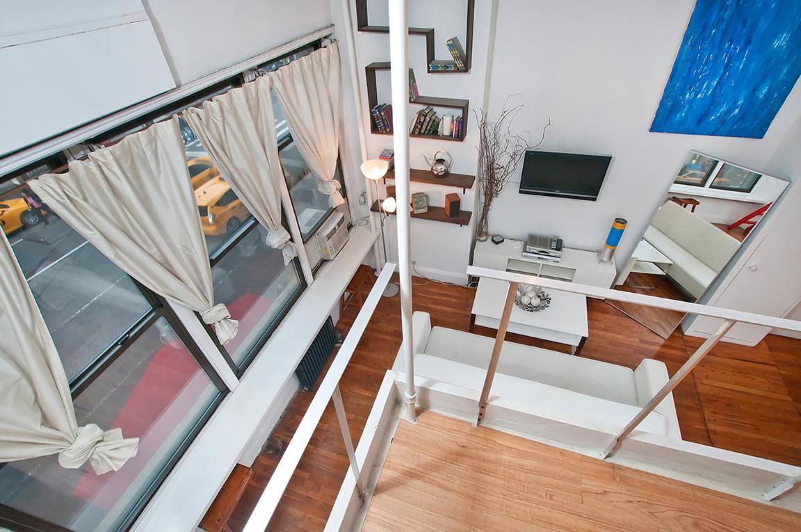 Luxury Apartments Next To Times Square Нью-Йорк Екстер'єр фото
