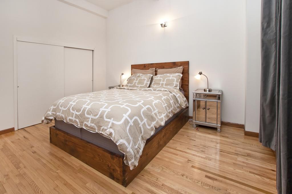 Luxury Apartments Next To Times Square Нью-Йорк Номер фото